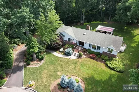23 Thunderhead Place Mahwah NJ 07430