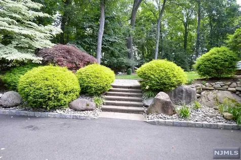 23 Thunderhead Place Mahwah NJ 07430