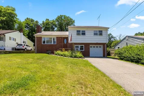 70 Yawpo Avenue Oakland NJ 07436