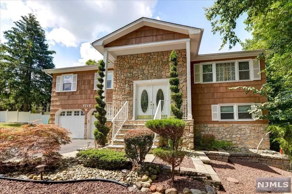 5 Glen Court Wanaque NJ 07465