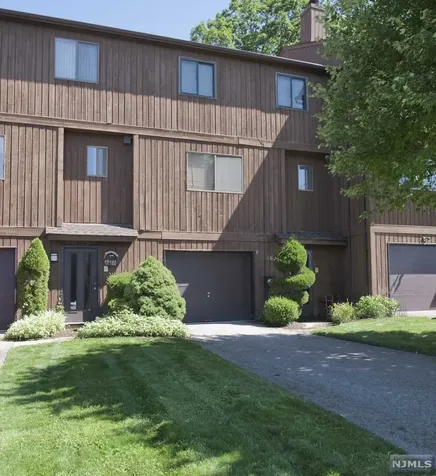 66 Alana Drive Hawthorne NJ 07506
