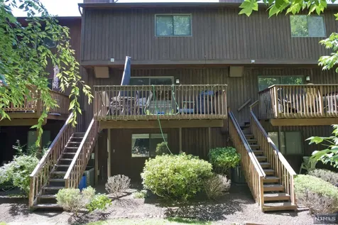 66 Alana Drive Hawthorne NJ 07506