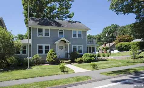 31 Wyckoff Avenue Wyckoff NJ 07481