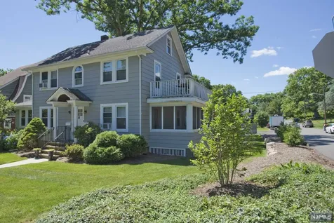 31 Wyckoff Avenue Wyckoff NJ 07481