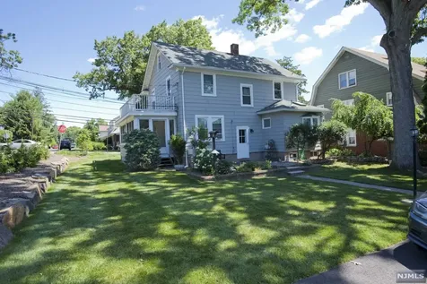 31 Wyckoff Avenue Wyckoff NJ 07481