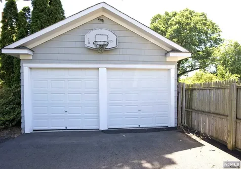31 Wyckoff Avenue Wyckoff NJ 07481
