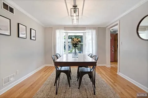 61 Moore Avenue Waldwick NJ 07463