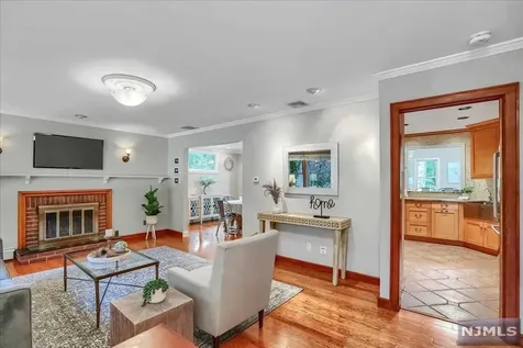 59 E Oak Street Ramsey NJ 07446