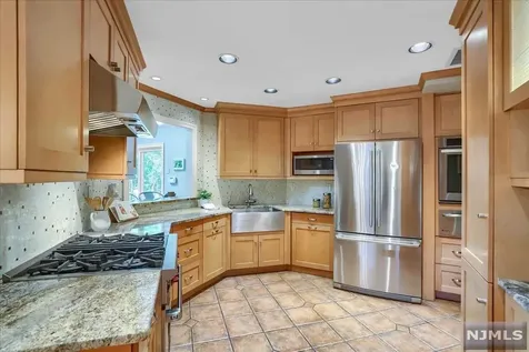 59 E Oak Street Ramsey NJ 07446