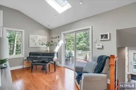 59 E Oak Street Ramsey NJ 07446