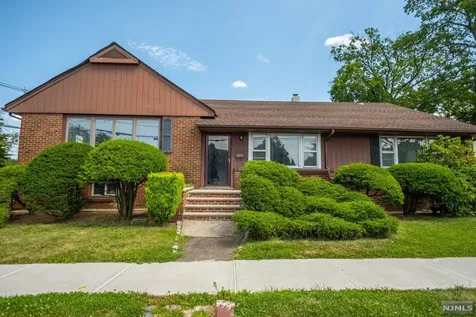 232 Oak Grove Avenue