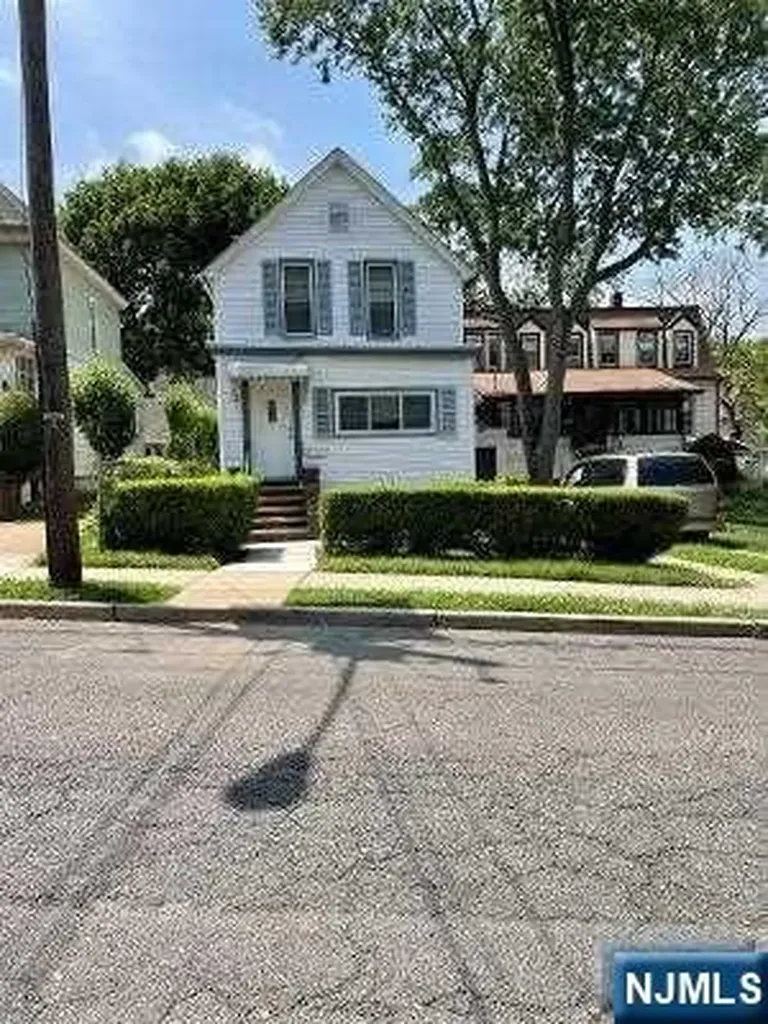 13 Preston Street Ridgefield Park NJ 07660