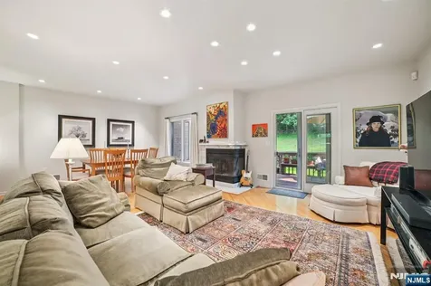30 Andrea Drive Caldwell NJ 07006