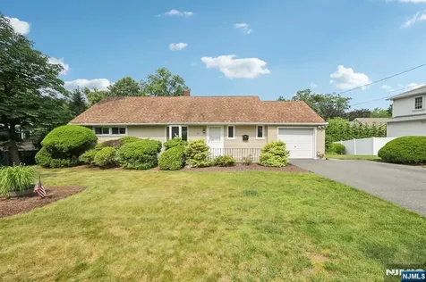 515 Salem Street Paramus NJ 07652
