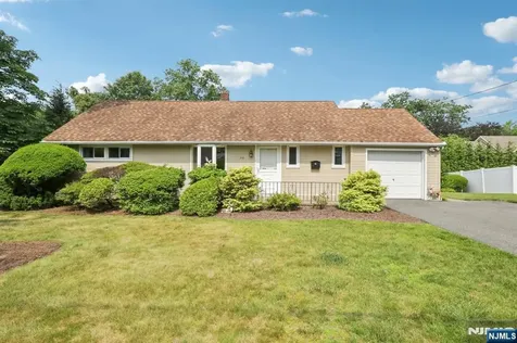 515 Salem Street Paramus NJ 07652