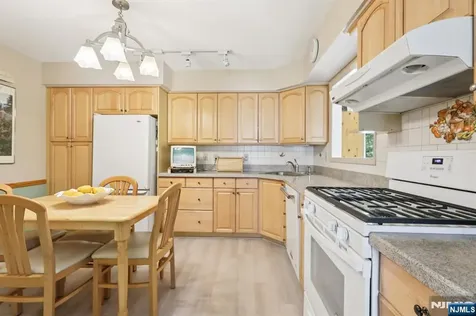 515 Salem Street Paramus NJ 07652