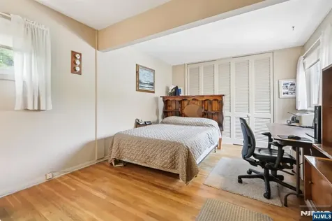 515 Salem Street Paramus NJ 07652