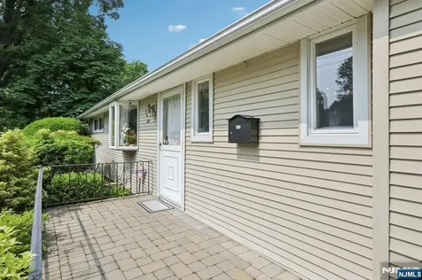 515 Salem Street Paramus NJ 07652