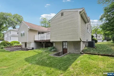 515 Salem Street Paramus NJ 07652