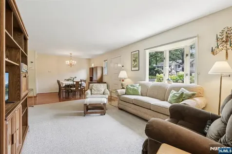 515 Salem Street Paramus NJ 07652