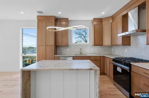 849 Pleasantview Terrace Ridgefield NJ 07657