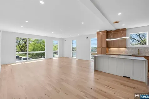 849 Pleasantview Terrace Ridgefield NJ 07657