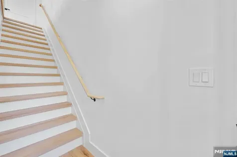 849 Pleasantview Terrace Ridgefield NJ 07657