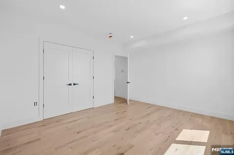 849 Pleasantview Terrace Ridgefield NJ 07657