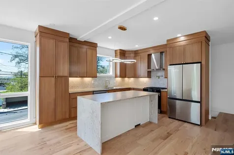 849 Pleasantview Terrace Ridgefield NJ 07657