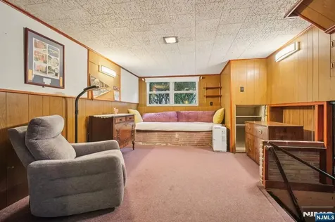 131 Harper Terrace Cedar Grove NJ 07009