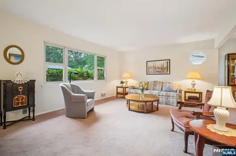 131 Harper Terrace Cedar Grove NJ 07009