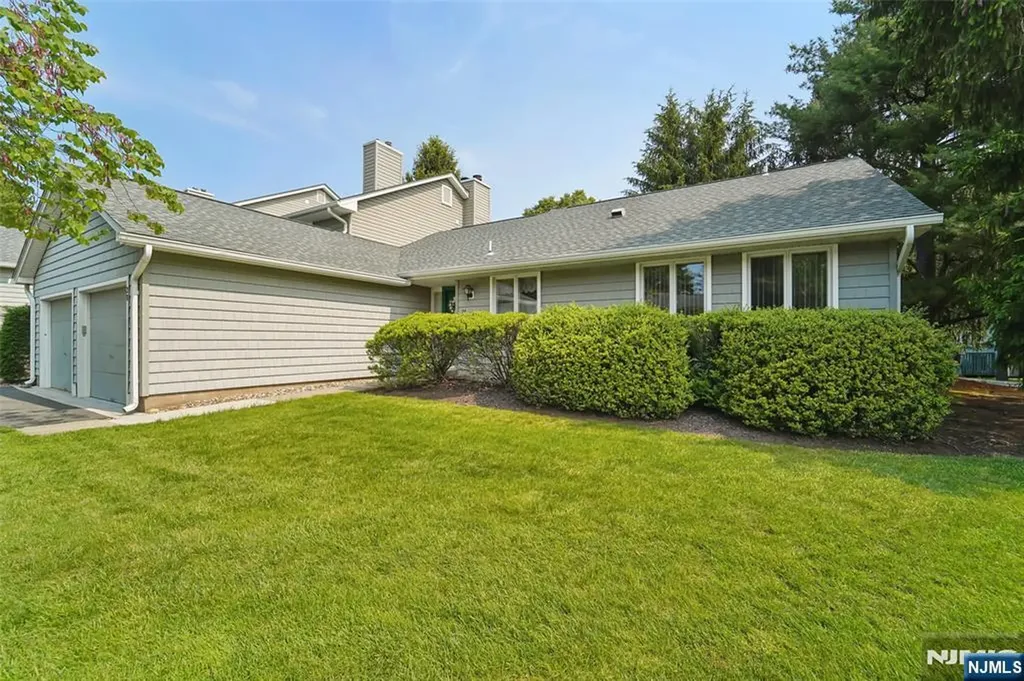 28 Parsons Court Mahwah NJ 07430