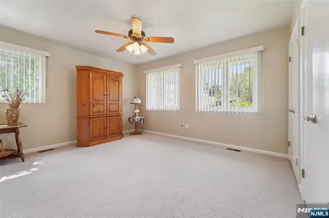 28 Parsons Court Mahwah NJ 07430