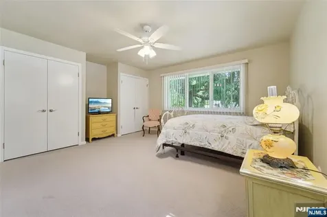 28 Parsons Court Mahwah NJ 07430