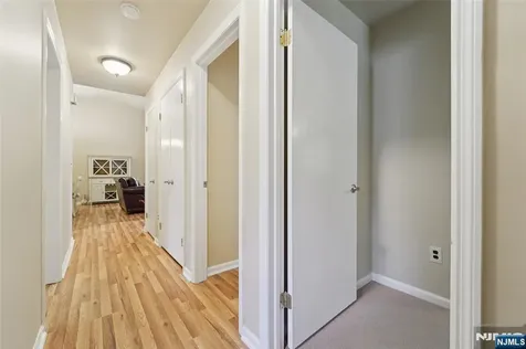 28 Parsons Court Mahwah NJ 07430