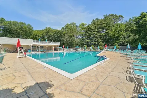 28 Parsons Court Mahwah NJ 07430