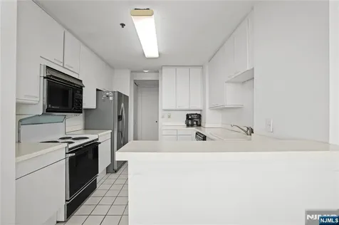 100 Carlyle Cliffside Park NJ 07010