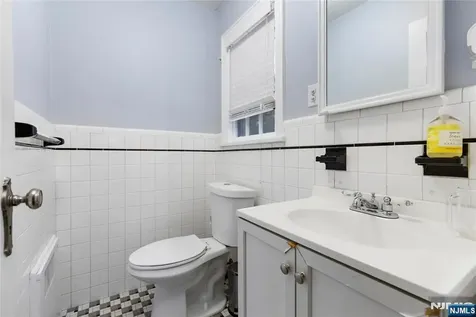 403 South Parkway Clifton NJ 07014