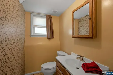 40 Furman Drive Emerson NJ 07630