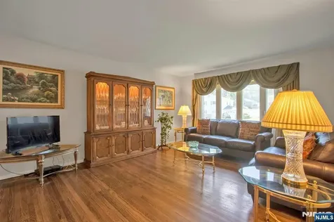 40 Furman Drive Emerson NJ 07630