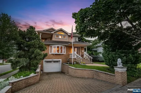 28 Elizabeth Court Secaucus NJ 07094