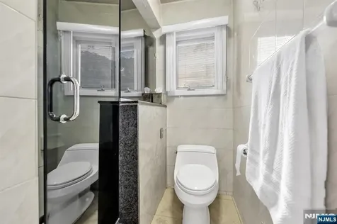 28 Elizabeth Court Secaucus NJ 07094