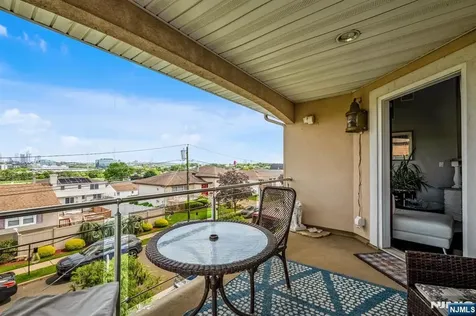28 Elizabeth Court Secaucus NJ 07094