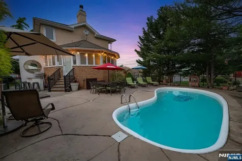 28 Elizabeth Court Secaucus NJ 07094