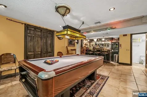28 Elizabeth Court Secaucus NJ 07094