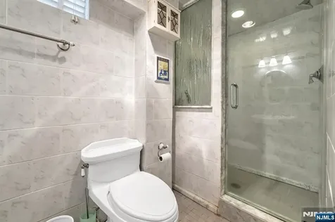 28 Elizabeth Court Secaucus NJ 07094