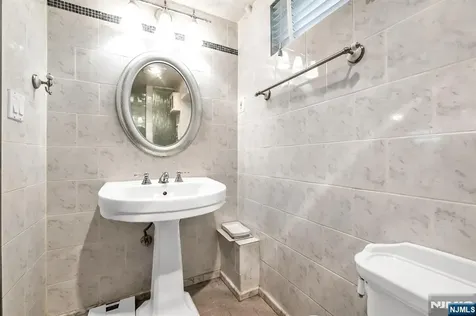 28 Elizabeth Court Secaucus NJ 07094