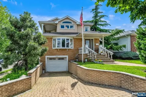 28 Elizabeth Court Secaucus NJ 07094