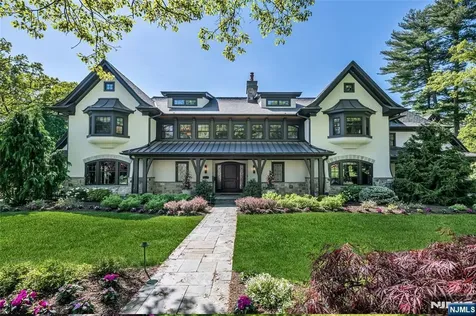 210 Heights Road Ridgewood NJ 07450