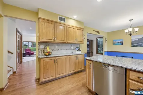151 Busteed Drive Midland Park NJ 07432